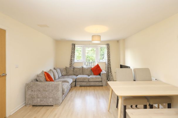 1 bedroom Flat to rent - Photo 1