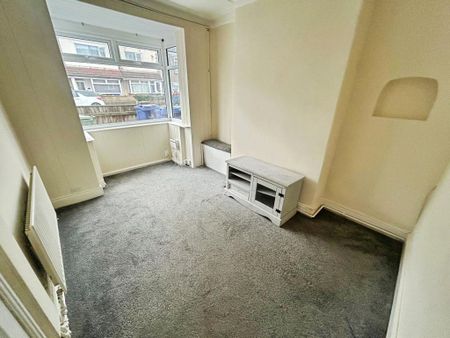 3 bedroom terraced house to rent - Photo 3