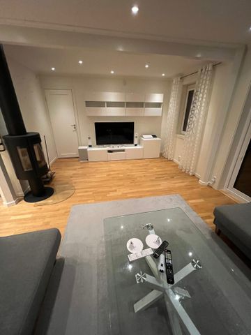 Familjevänligt radhus – Södertälje - Foto 3