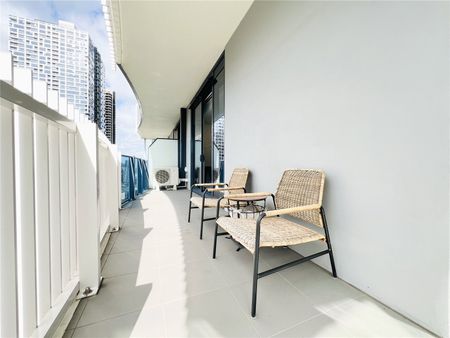 1409/560 Lonsdale Street - Photo 3