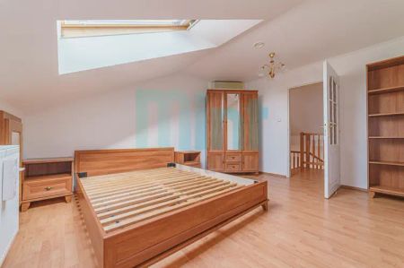 Pronájem mezonetového bytu 4+1[118 m - Fotografie 5