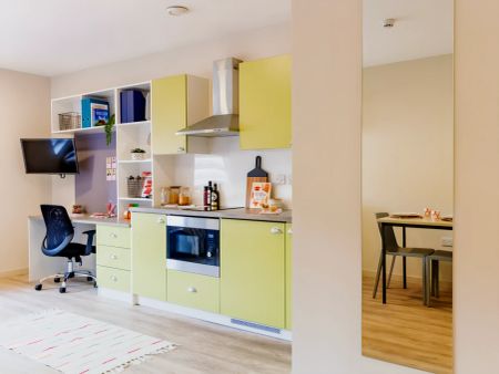 Platinum Studio - Photo 5