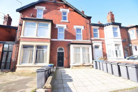 To Let 1 Bed Studio - Photo 4