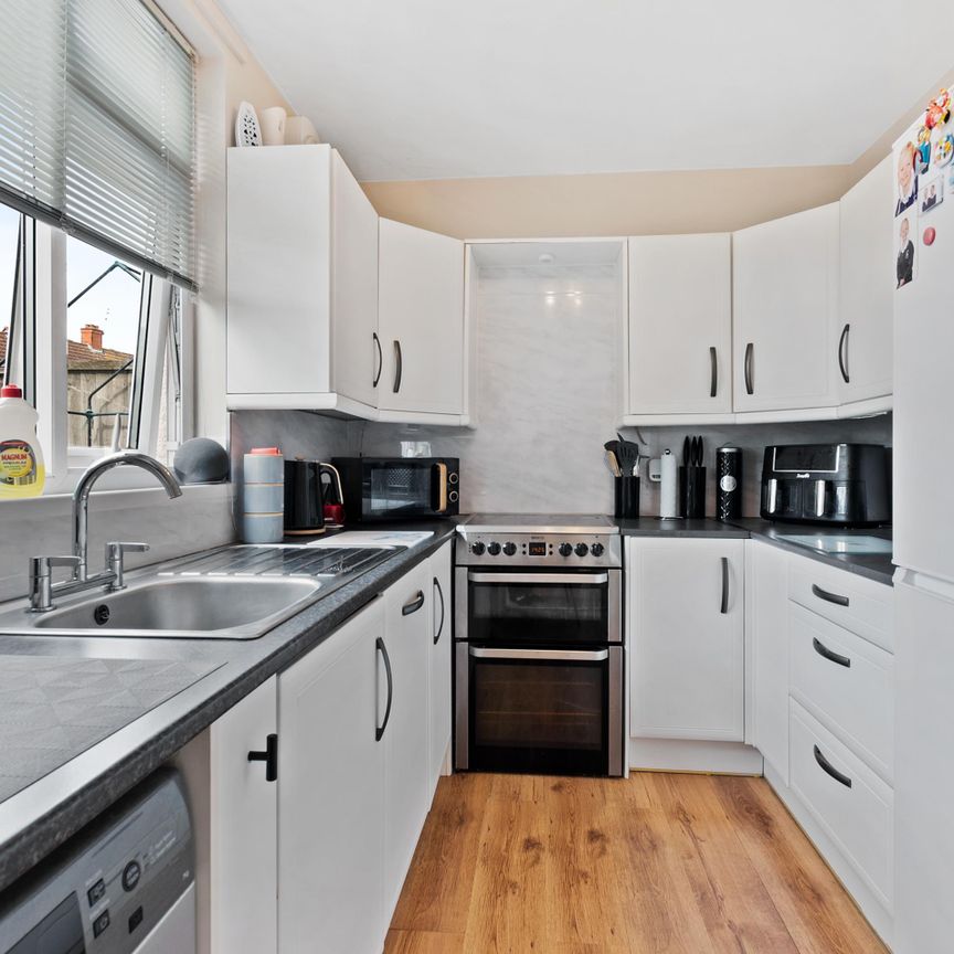 Oak Road, Kettering - Photo 1