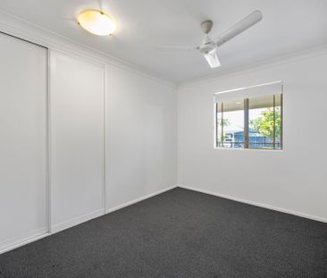 Freshly Painted Family Home - Photo 3