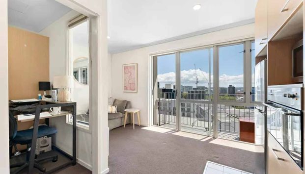 2 Bedrooms Apartment in City Centre - Photo 1