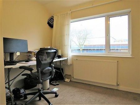 3 bedroom terraced house to rent - Photo 2