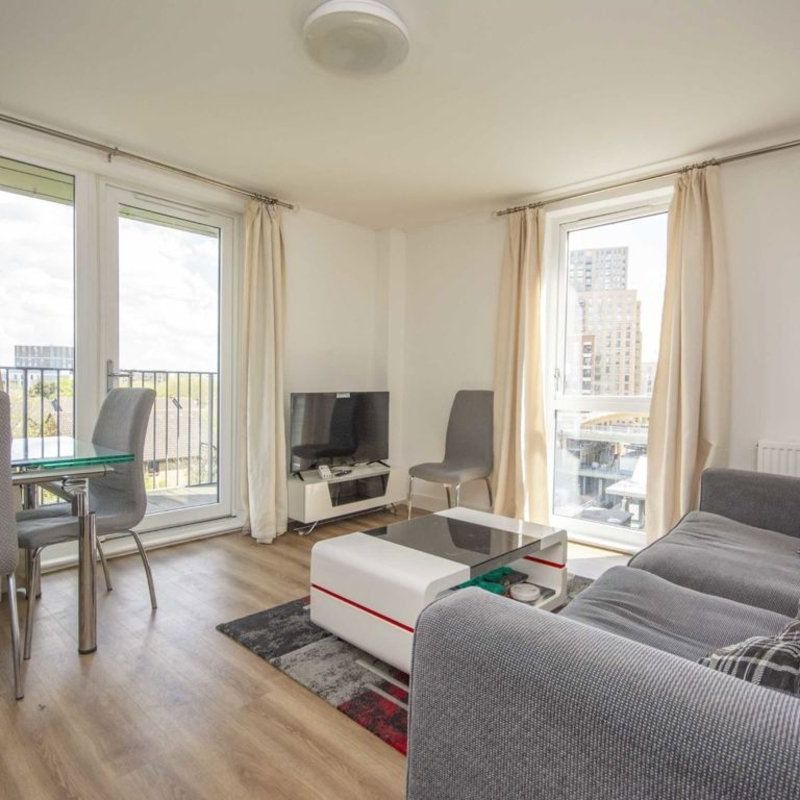 Charcot Road, NW9, London - Photo 1