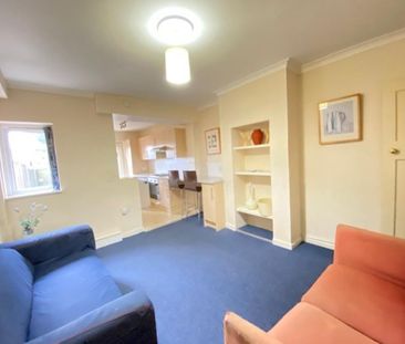 3 bedroom semi-detached house to rent - Photo 1