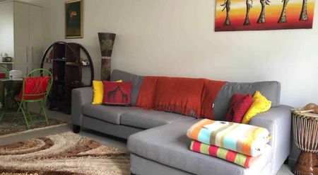 2 Bedrooms home, Perfect Location in Flat Bush - Photo 3