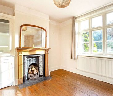 Delightful period terrace cottage within the renowned Childwickbury... - Photo 1
