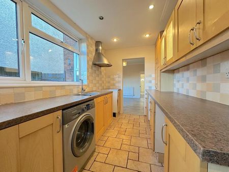 2 bedroom semi-detached house to rent - Photo 5