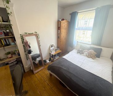 4 Bed Terraced House, Brewer Street, BN2 - Photo 3