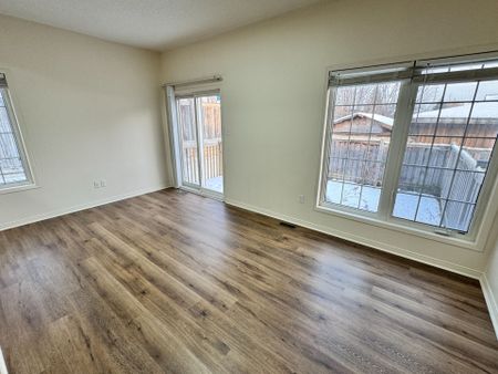 For Lease - 594 Courtney Valley Road, Mississauga, Ontario - Photo 2