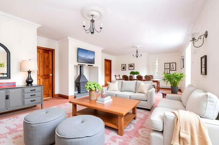 4 bedroom detached house to rent - Photo 2