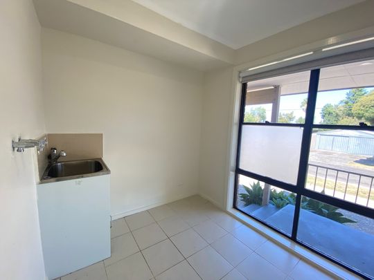 37 Tamar Street, BAYSWATER - Photo 1