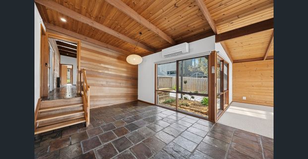 Naturally, Timeless! - Photo 1