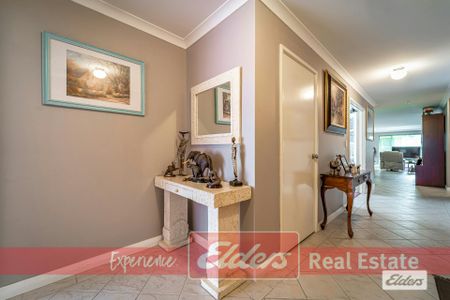 The heart of Waikiki! - Photo 3