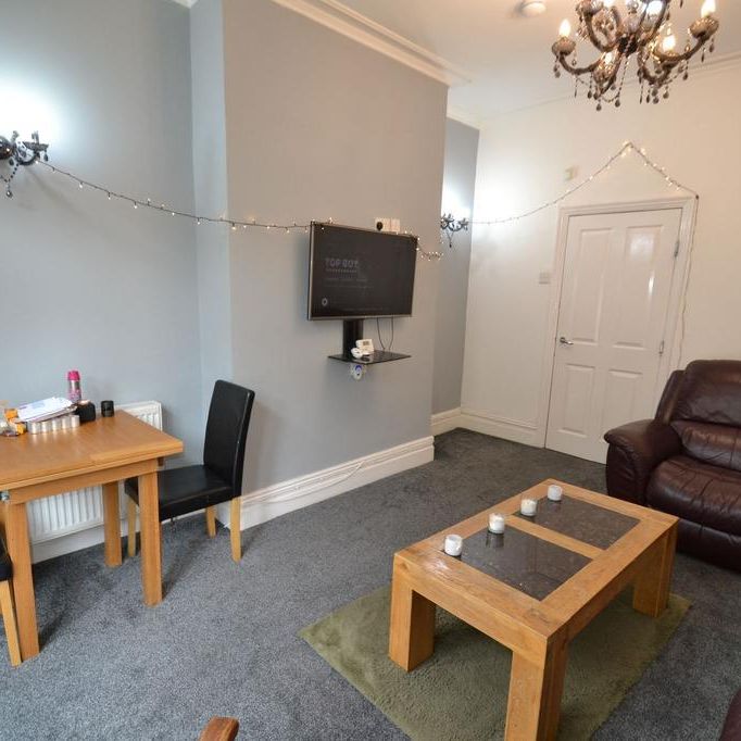 5 bedroom house to rent - Photo 1