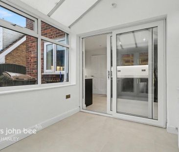 3 bedroom semi-detached house to rent - Photo 6