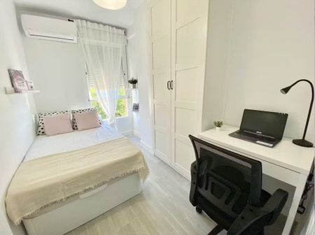 Avenida de los Ángeles, Getafe, Community of Madrid 28903 - Photo 2