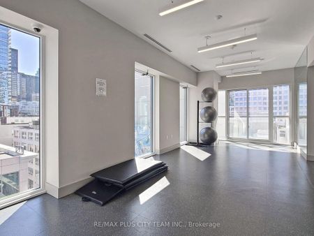 For Lease - 99 John Street Unit# 2405, Toronto, Ontario - Photo 4