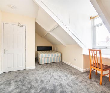 4 bed maisonette to rent in Simonside Terrace, Newcastle Upon Tyne,... - Photo 5