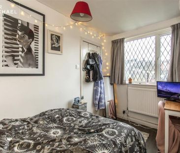 5 bedroom terraced house to rent - Photo 2