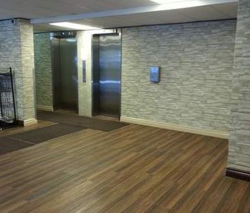 888 & 900 Glen St. | 888 Glenn St, Oshawa - Photo 1