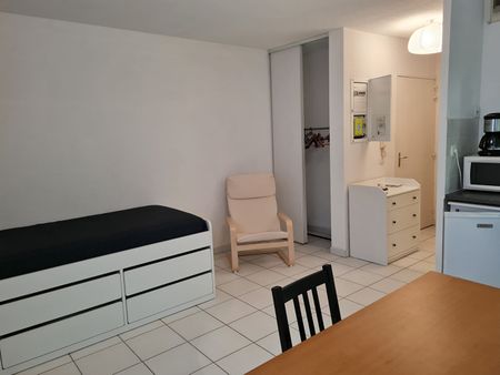 Location Appartement 1 pièce 24m² MONTPELLIER 34000 - Photo 2