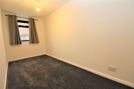 The Ridgedales, Coleridge Road, Oldham - Photo 2