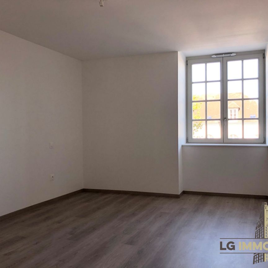 COMPIEGNE COMPIEGNE - TYPE 2 AVEC PARKING - Photo 1