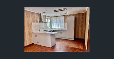 3 Bedroom home close to Ingleburn CBD - Photo 3