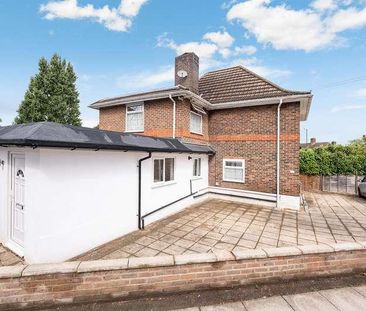 Cannon Hill Lane, Raynes, SW20 - Photo 2
