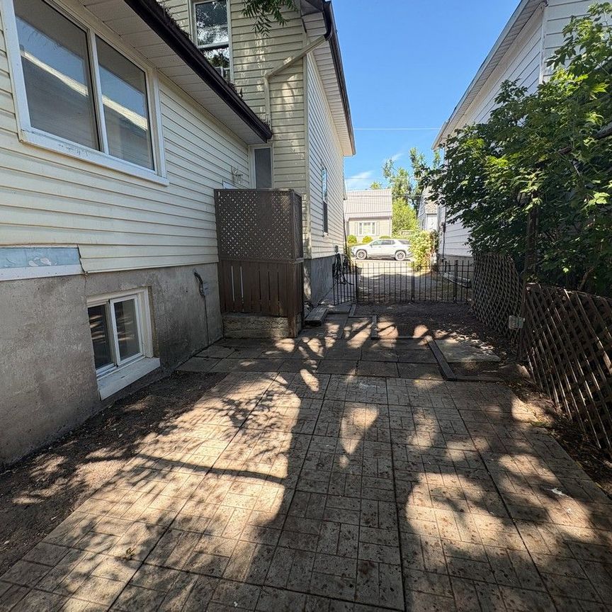 For Lease - 581 Paterson Street Unit# #1, Peterborough Central, Ontario - Photo 1