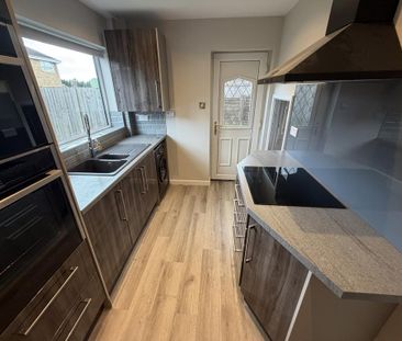 2 bedroom semi-detached house to rent - Photo 4