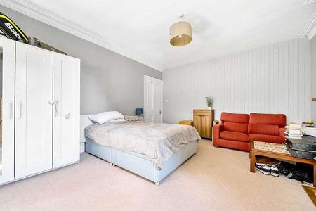 Peperharow Road, Godalming, Surrey, GU7 - Photo 4