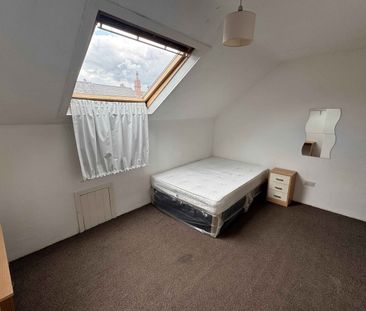 6 Bedroom Student Properties - Photo 5