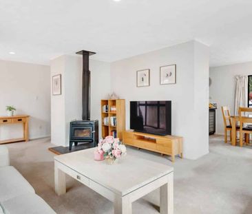 Torbay 3 bedroom cosy home - Photo 4