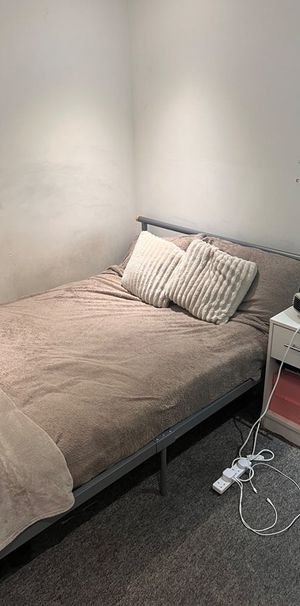 Room in a Shared House, Fishponds Road, BS16 - Photo 1