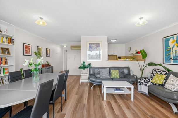 Fully furnished penthouse at "The Brighton" - Photo 1