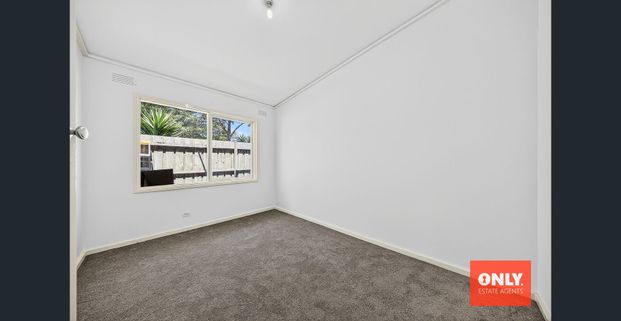 Charming Semi-Renovated 3-Bed Home - Photo 1
