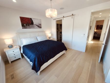 108 38A Avenue SW - 1 - Photo 4