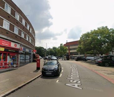 Studio Flat, Ashbourne Parade, W5 - Photo 1