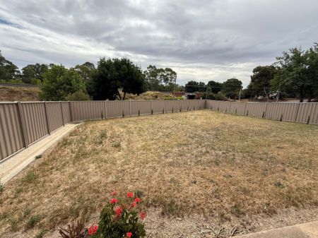 18 Forest Street, Castlemaine - Photo 3