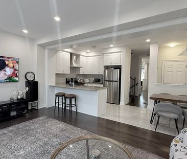 For Lease - 66 Haskins (Main & Upper) Crescent, Georgina, Ontario - Photo 4