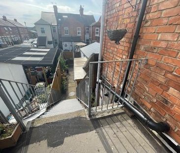 2 bedroom apartment to rent - Photo 6