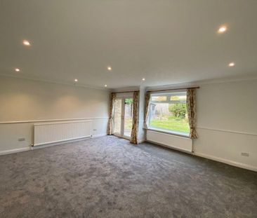 3 bedroom detached bungalow to rent - Photo 3