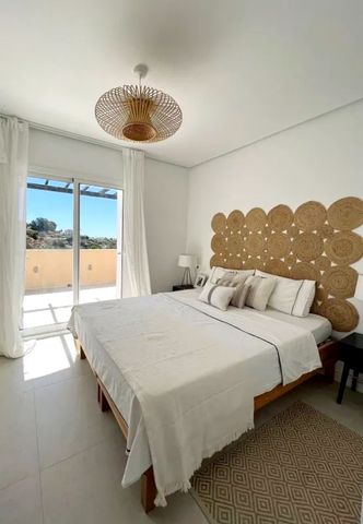 Apartment in La Quinta, Costa del Sol - Photo 3