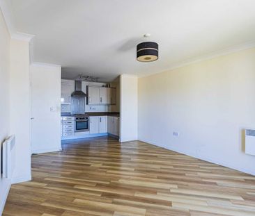 1 bed Flat for rent - Photo 4